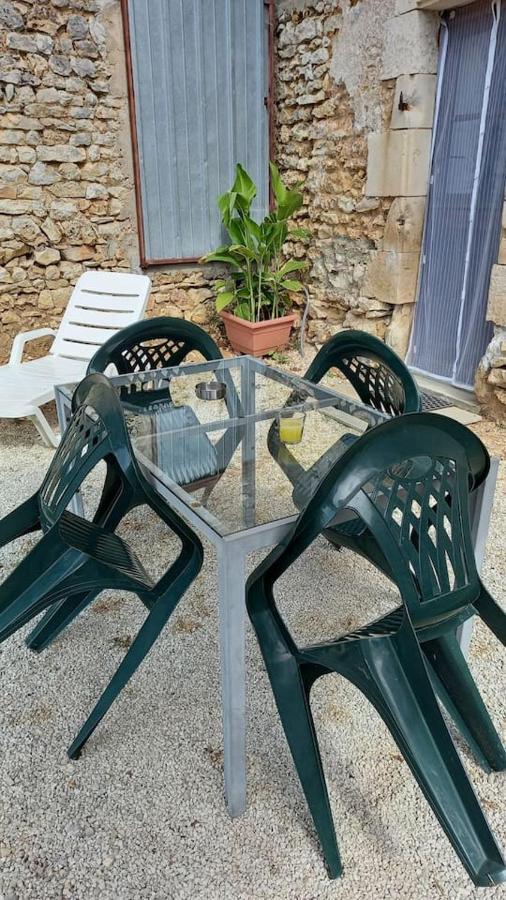 Le Papillon Villa Savigne Екстериор снимка